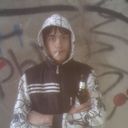  ,   Denis, 32 ,  