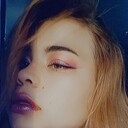  ,   Lilia, 24 ,   