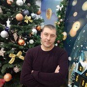 ,  Alex, 44