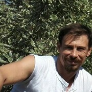  ,  Nik, 48