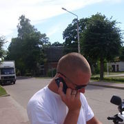  ,   Toms, 34 ,   