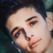  ,  Stas, 30