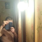  ,  Viktor, 34