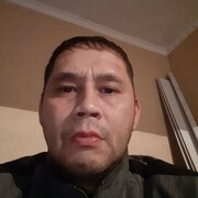  ,  Armani, 37