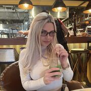  ,   Alice, 40 ,   ,   , c , 