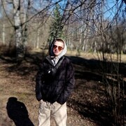  ,  Vladislav, 25