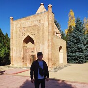  ,   Janybek, 33 ,   ,   , c 