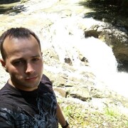  ,   Viktor, 33 ,   c 