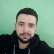  -,  Karim, 32