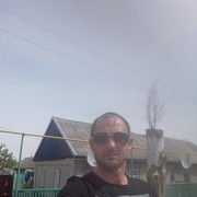  ,  Maks, 37