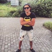  ,  Andiy, 32