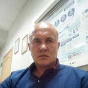  ,   Denis, 37 ,   c 