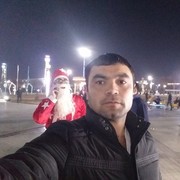  ,  Zuxurbek, 35