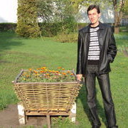  ,   Viktor, 54 ,   