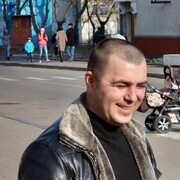  ,   Nik, 40 ,   