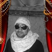  ,   Kastean, 35 ,  