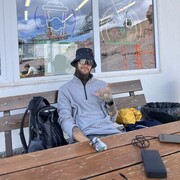  ,  Maksim, 27