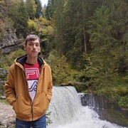  Saint-Germain-en-Laye,   Maksim, 18 ,   ,   