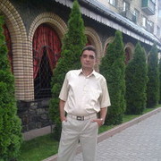  ,   Oleg, 52 ,  