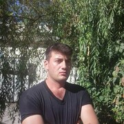  ,   Farid, 32 ,   ,   