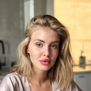  , 