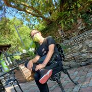  ,   Lion, 39 ,     , c , 