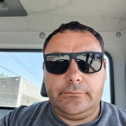  ,  Xacho, 35