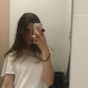  ,  Valeria, 20