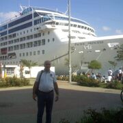  ,  Alex, 61