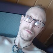  ,   Konstantin, 35 ,     
