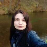  ,  Lily, 42