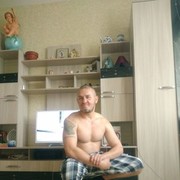  ,   Viktor, 46 ,   