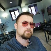  ,   Denis, 37 ,   ,   