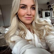  Ljustero,  Alisa, 31