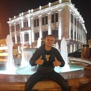  ,  Anton, 32