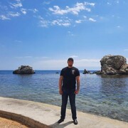  ,   Viktor, 45 ,   c 