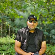  ,   Davit, 42 ,   ,   