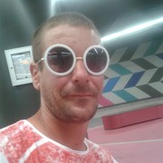  ,  Slavik, 40