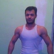  ,  Nika, 32
