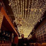  ,  Arman, 28