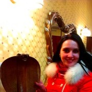  ,   Elena, 32 ,  