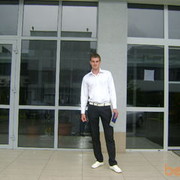  ,  Artem, 36