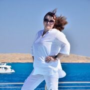  ,   Elena, 52 ,   c 