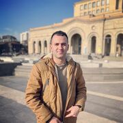  ,   Gevorg, 33 ,   ,   