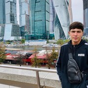  ,  Maksim, 25