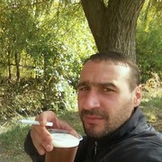  ,  merabi mero, 40