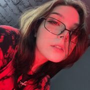  ,  Mika, 21