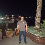  ,  Ali, 35