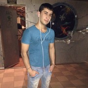  ,   Xasan, 35 ,   