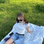  ,  Alina, 19